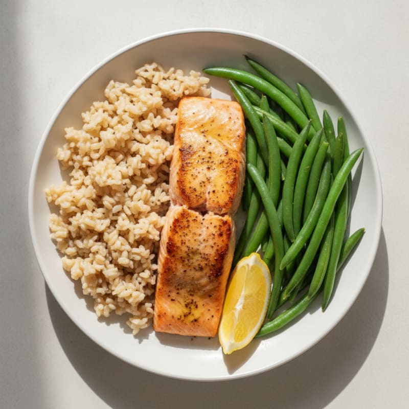 Seared Salmon with Steamed Green Beans and Brown Rice