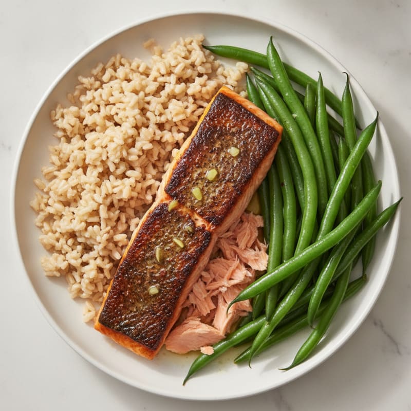 Seared Salmon with Steamed Green Beans and Brown Rice