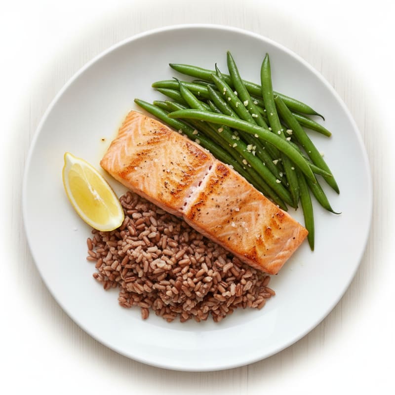 Seared Salmon Fillet with Steamed Green Beans and Brown Rice