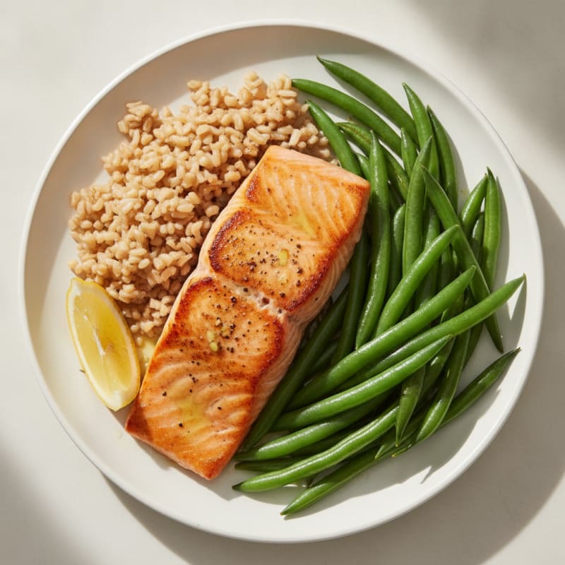Seared Salmon with Steamed Green Beans and Brown Rice