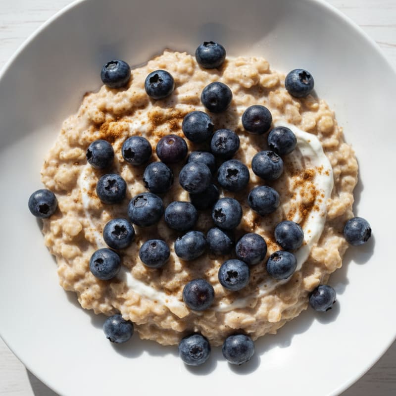 Overnight Flaxseed Oatmeal with Berries
