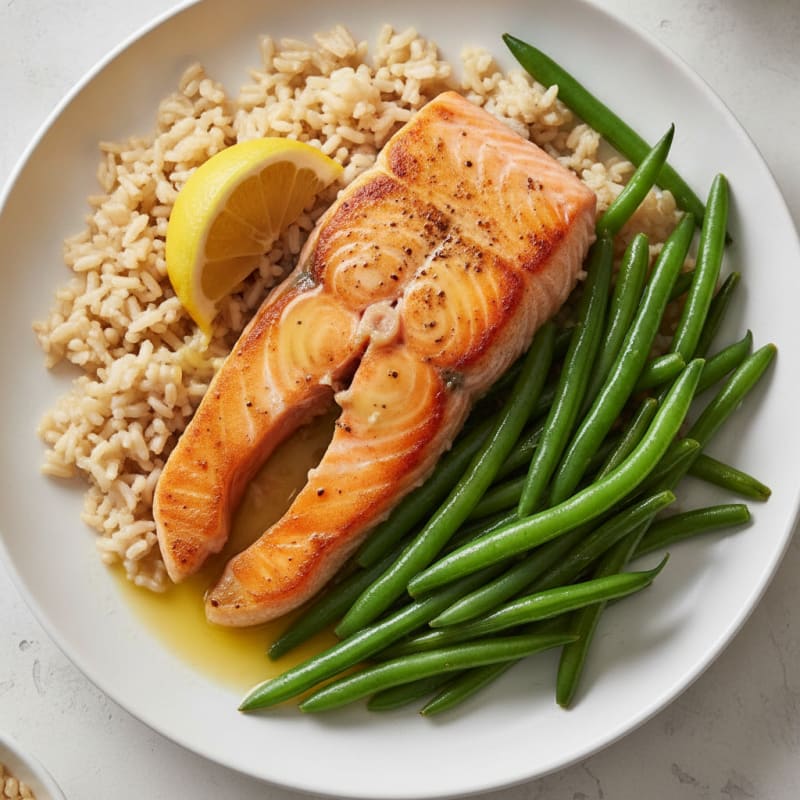 Seared Salmon with Steamed Green Beans and Brown Rice