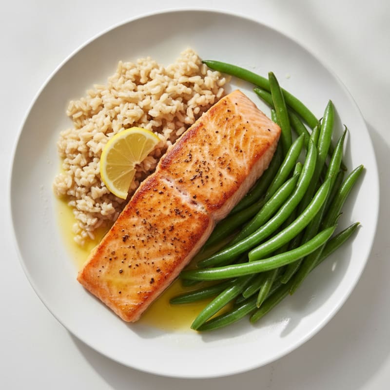 Seared Salmon with Steamed Green Beans and Brown Rice