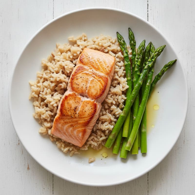 Seared Salmon Fillet with Steamed Asparagus and Brown Rice