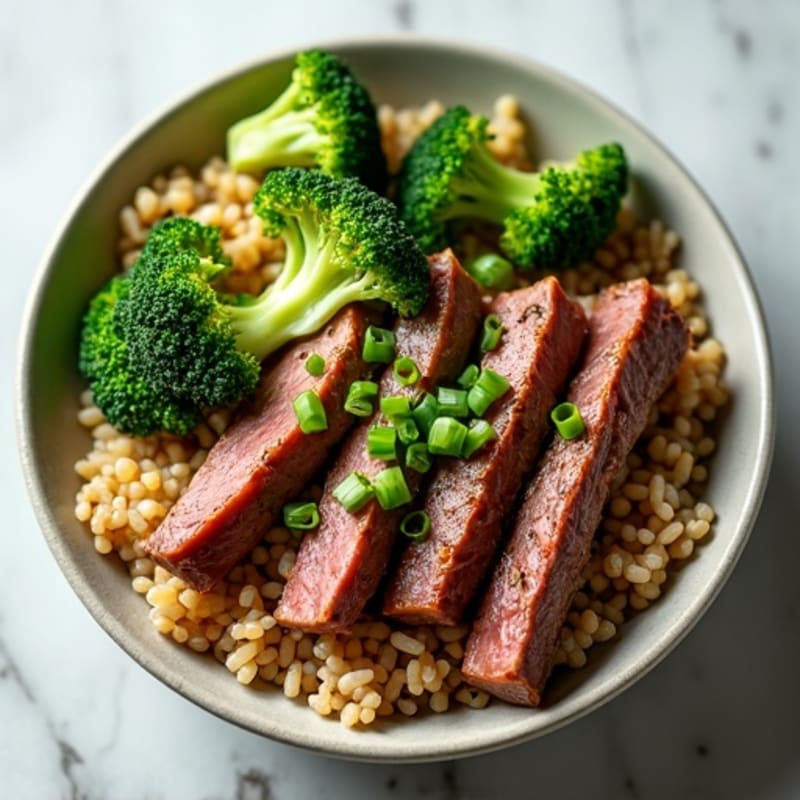Lean Garlic Ginger Beef and Broccoli Rice Bowl