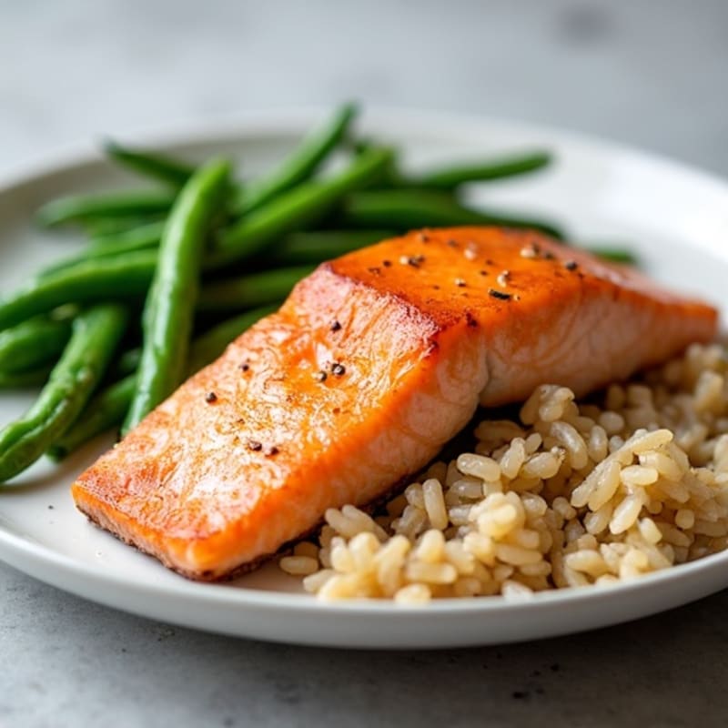 Seared Salmon Fillet with Steamed Green Beans and Brown Rice