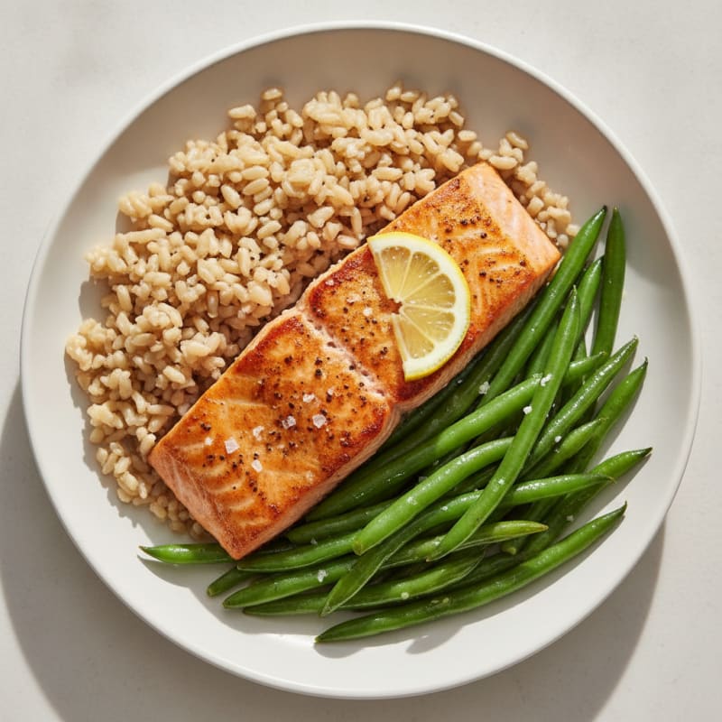 Seared Salmon Fillet with Steamed Green Beans and Brown Rice