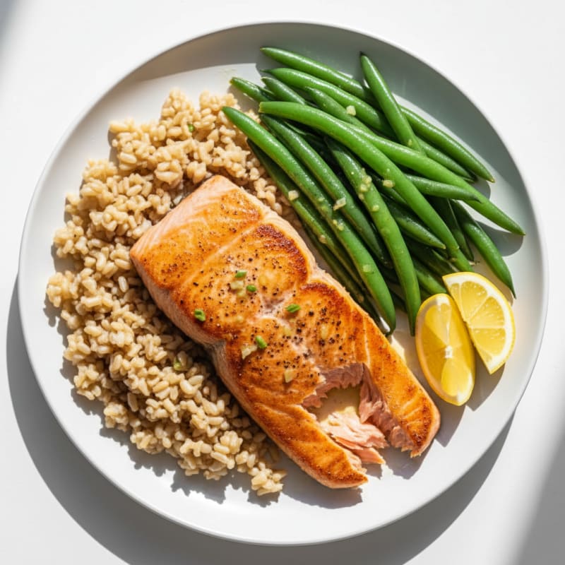 Seared Salmon with Steamed Green Beans and Brown Rice