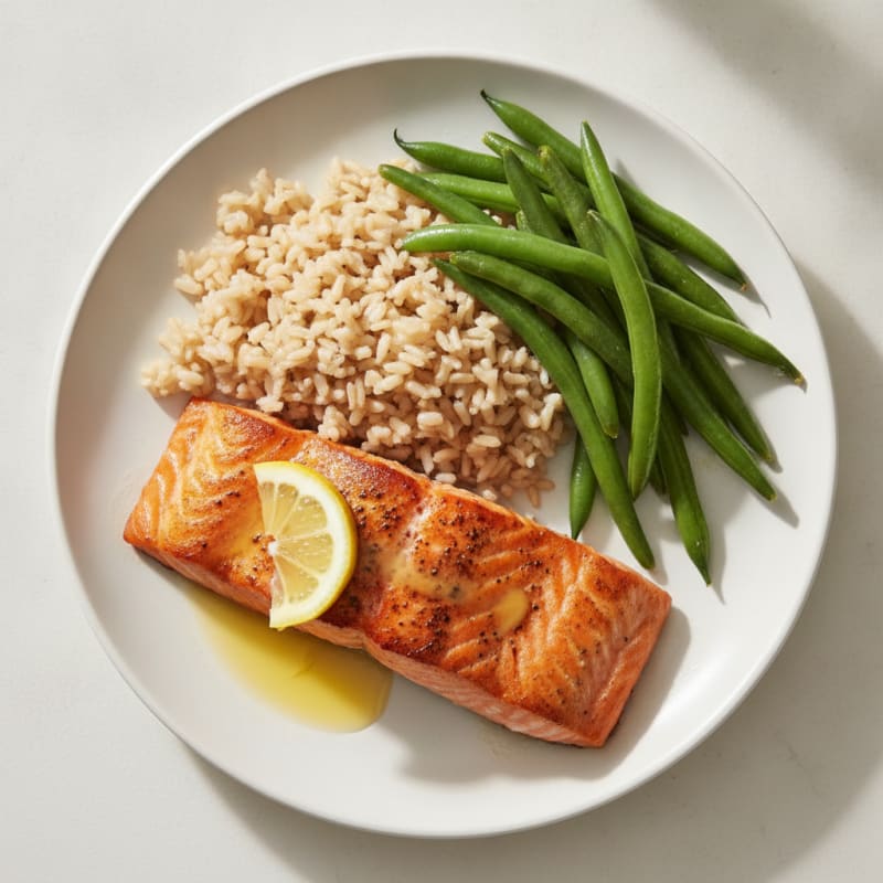 Seared Salmon Fillet with Steamed Green Beans and Brown Rice
