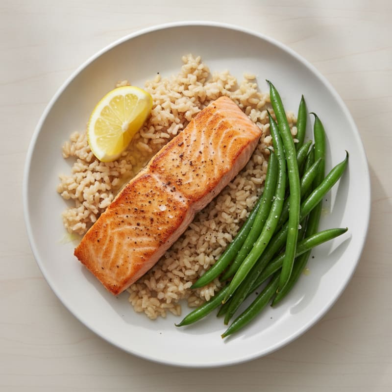 Seared Salmon Fillet with Steamed Green Beans and Brown Rice
