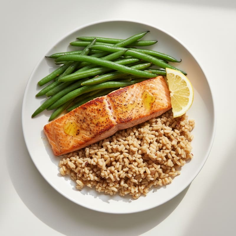 Seared Salmon with Steamed Green Beans and Brown Rice