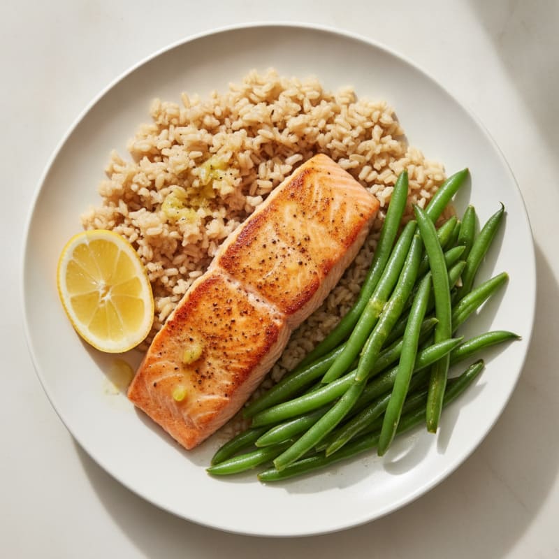 Seared Salmon with Steamed Green Beans and Brown Rice