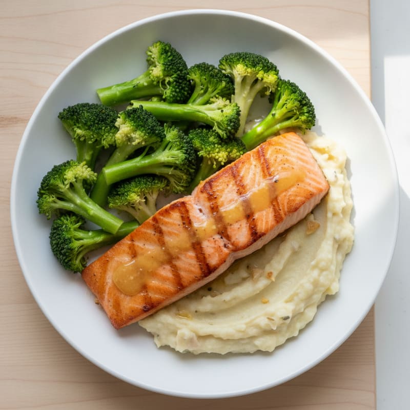 Seared Salmon Fillet with Steamed Broccoli and Garlic Cauliflower Mash