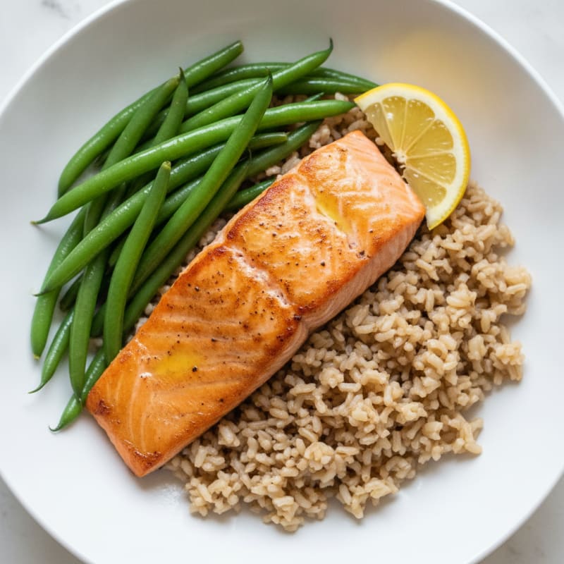 Seared Salmon Fillet with Steamed Green Beans and Brown Rice