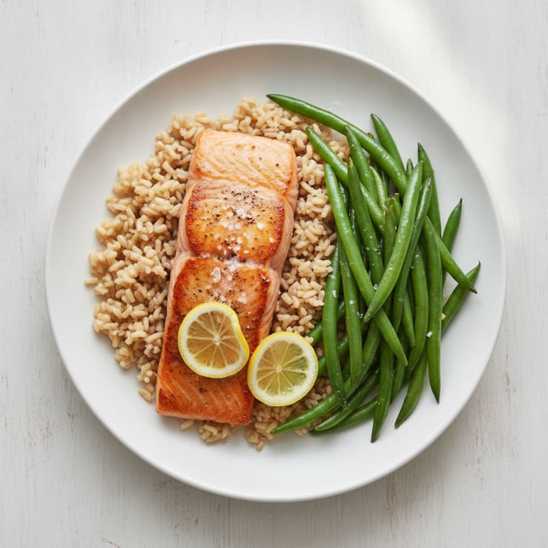 Seared Salmon with Steamed Green Beans and Brown Rice