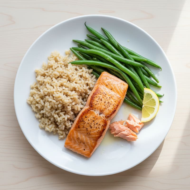 Seared Salmon with Steamed Green Beans and Brown Rice