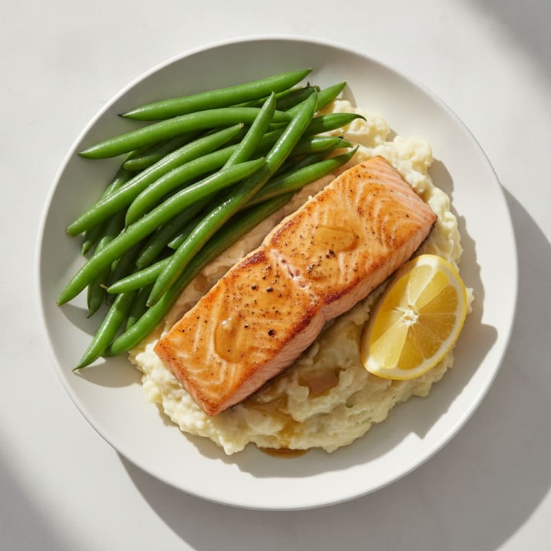 Seared Salmon with Steamed Green Beans and Garlic Mashed Cauliflower