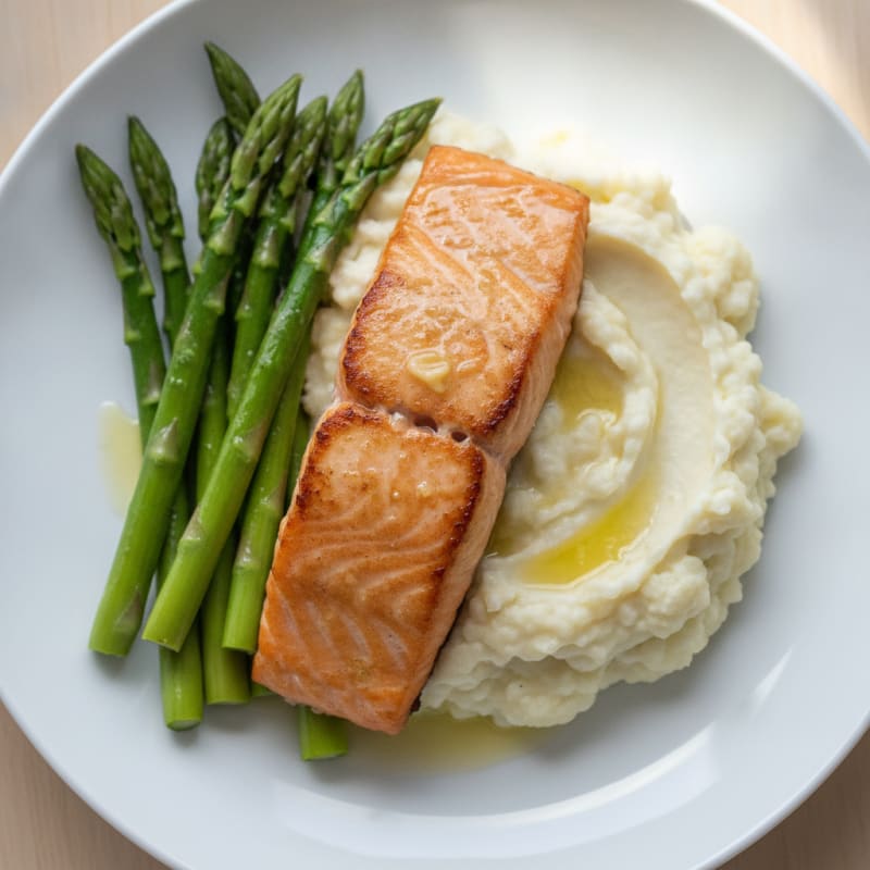 Seared Salmon with Steamed Asparagus and Garlic Mashed Cauliflower