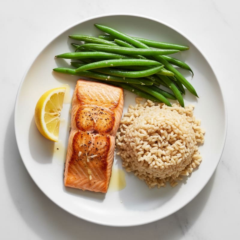 Seared Salmon Fillet with Steamed Green Beans and Brown Rice