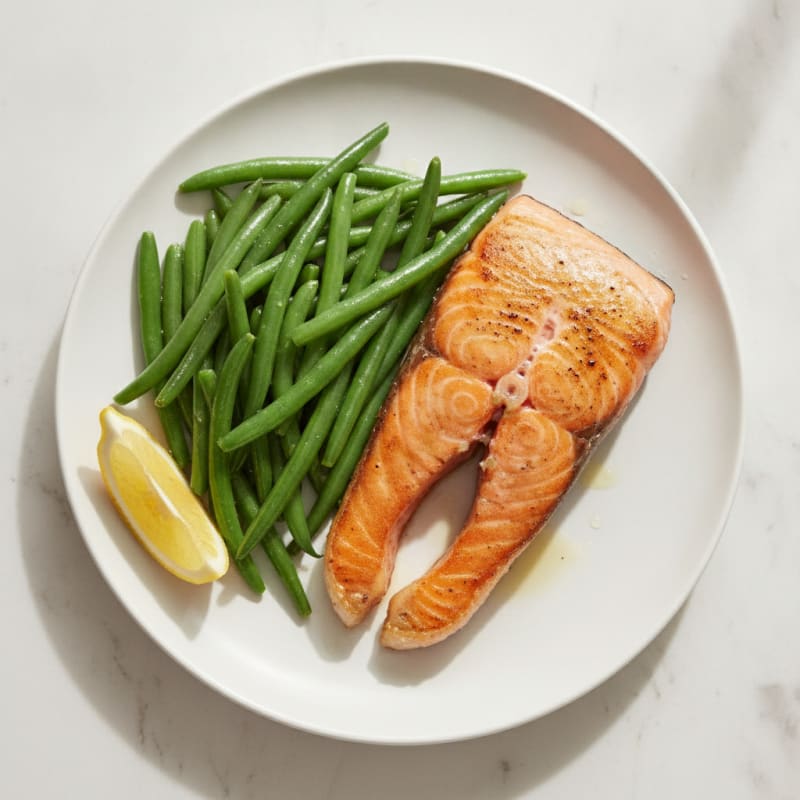 Seared Salmon with Steamed Green Beans and Lemon