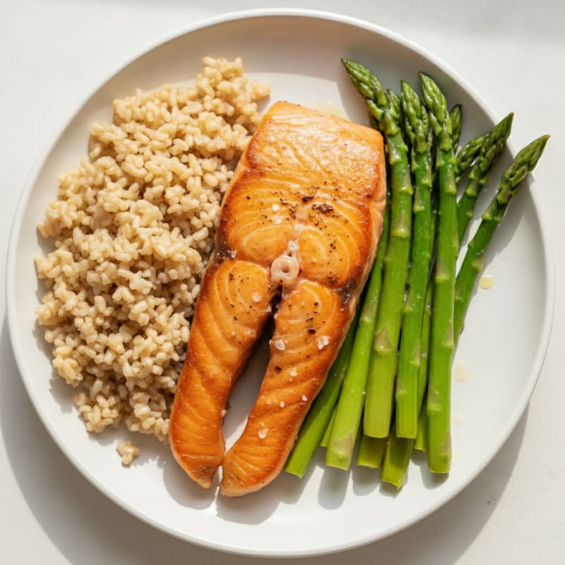 Seared Salmon Fillet with Steamed Asparagus and Brown Rice