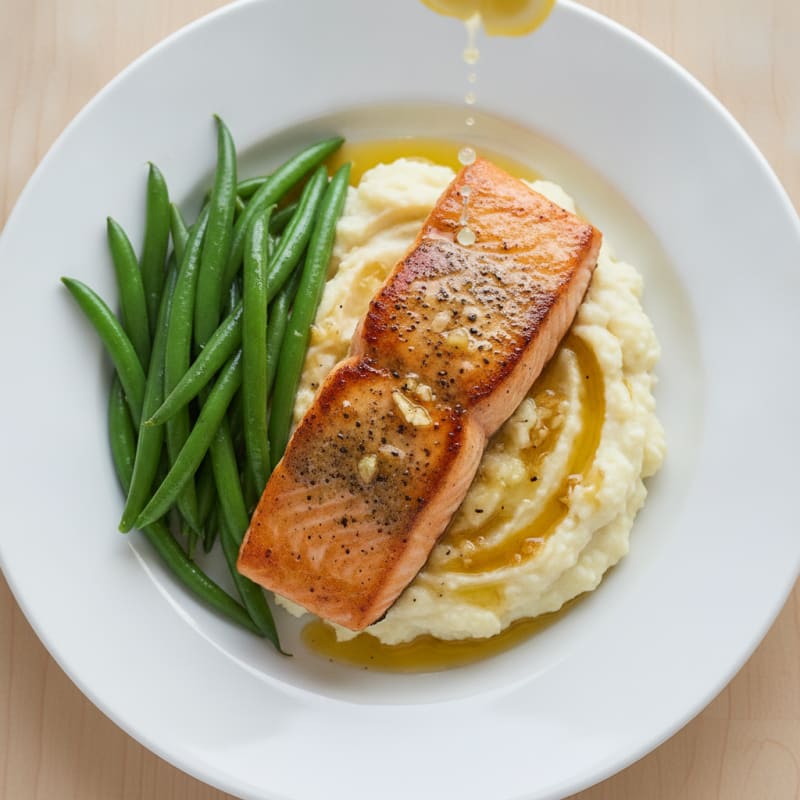 Seared Salmon Filet with Steamed Green Beans and Garlic Mashed Cauliflower