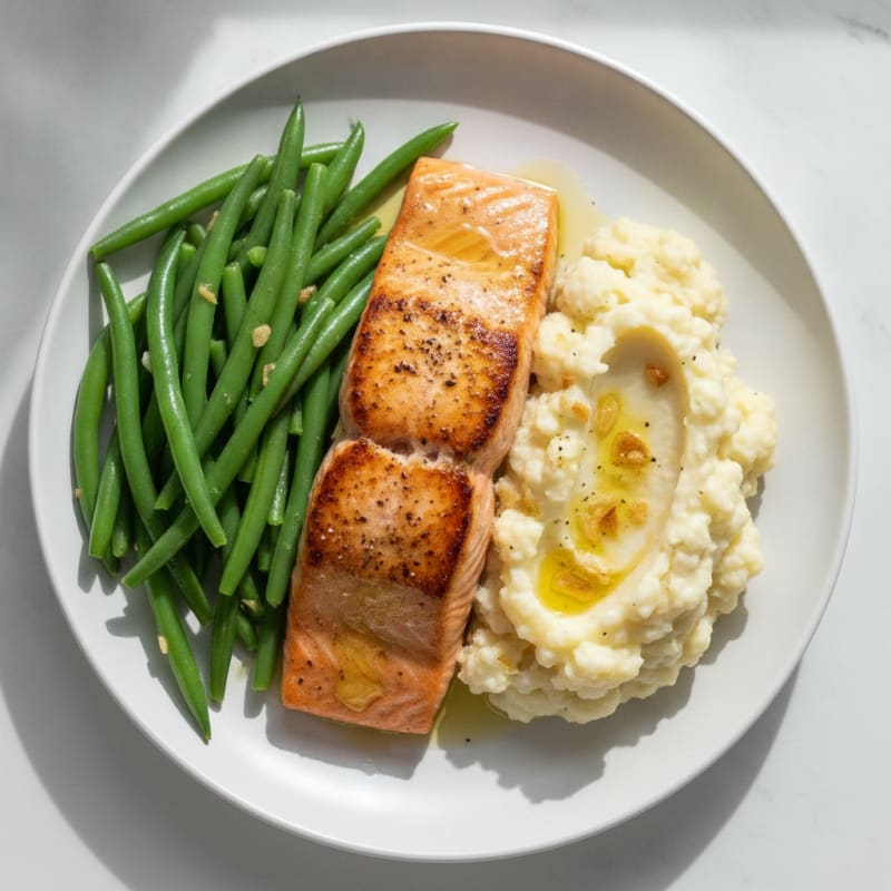 Seared Salmon with Steamed Green Beans and Garlic Mashed Cauliflower