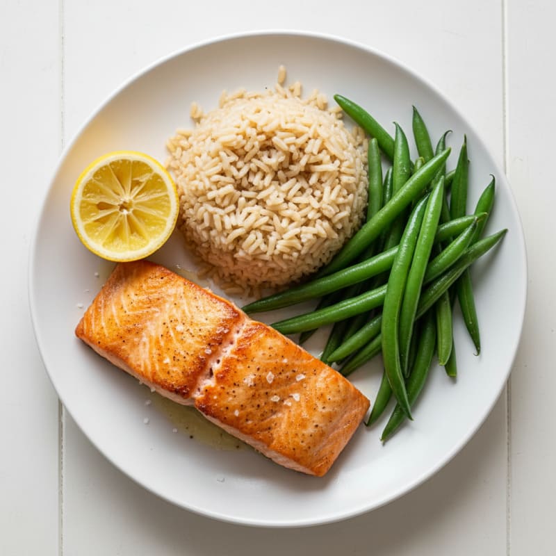 Seared Salmon Fillet with Steamed Green Beans and Brown Rice
