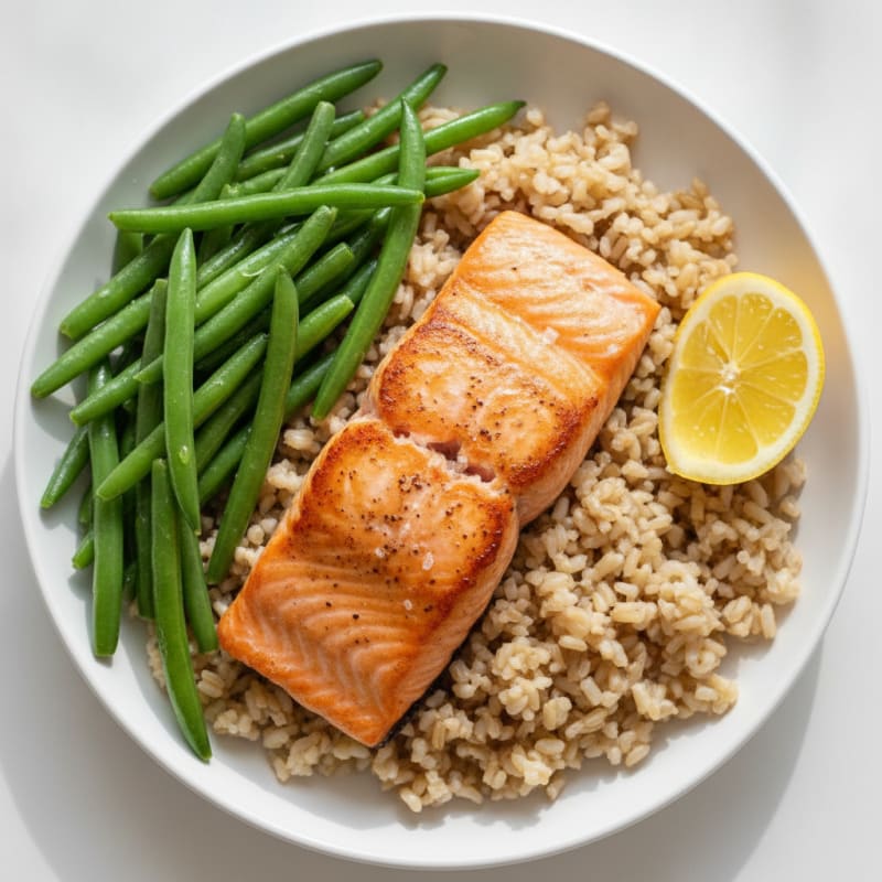 Seared Salmon with Steamed Green Beans and Brown Rice