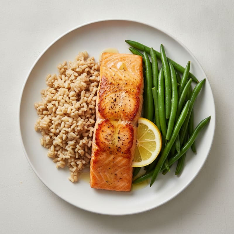 Seared Salmon with Steamed Green Beans and Brown Rice