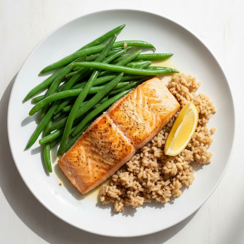 Seared Salmon with Steamed Green Beans and Brown Rice