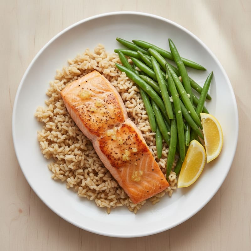 Seared Salmon Fillet with Steamed Green Beans and Brown Rice