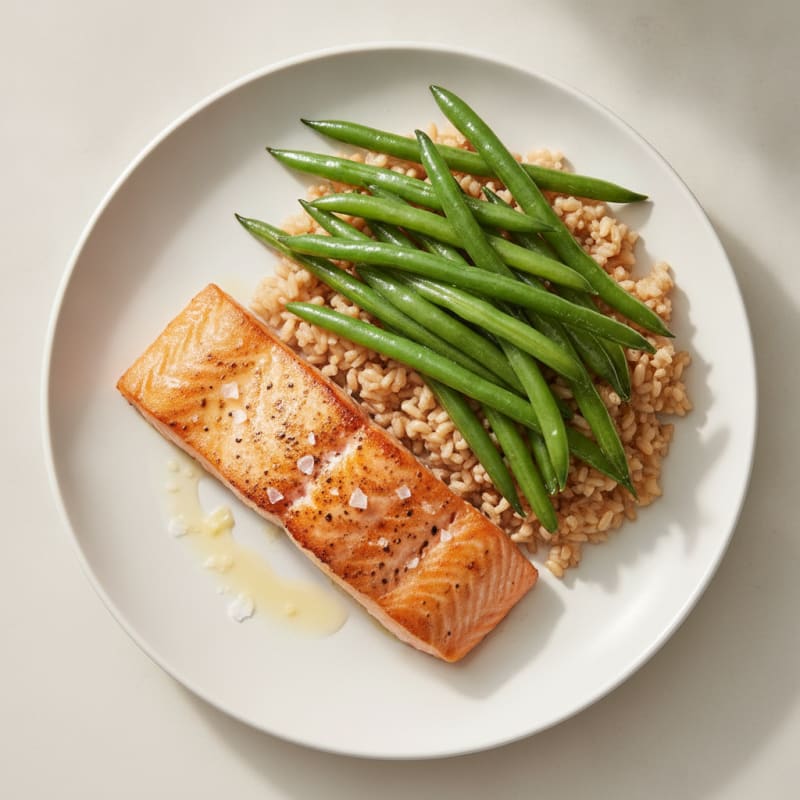 Seared Salmon Fillet with Steamed Green Beans and Brown Rice