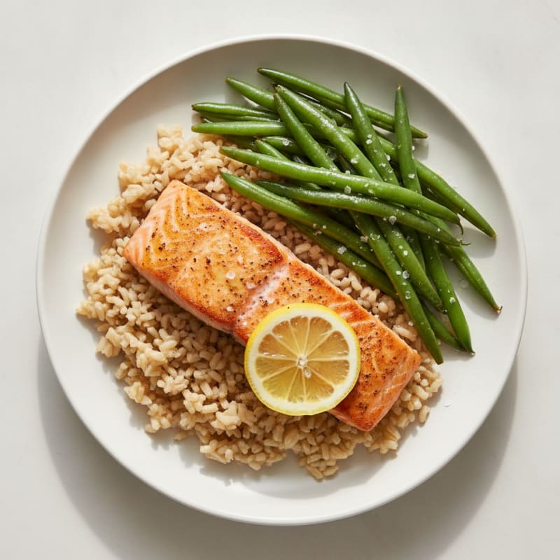 Seared Salmon Fillet with Steamed Green Beans and Brown Rice