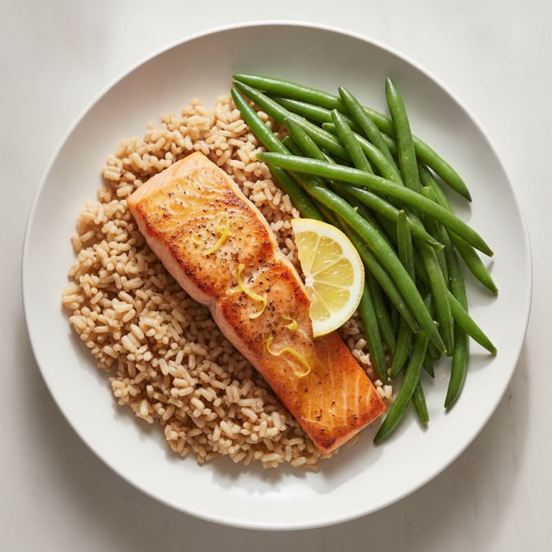 Seared Salmon Fillet with Steamed Green Beans and Brown Rice