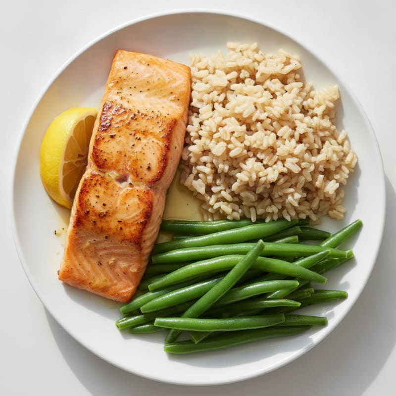Seared Salmon with Steamed Green Beans and Brown Rice