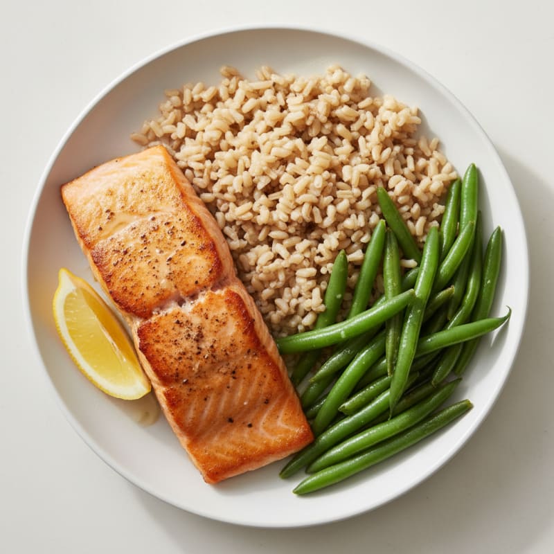 Seared Salmon with Steamed Green Beans and Brown Rice