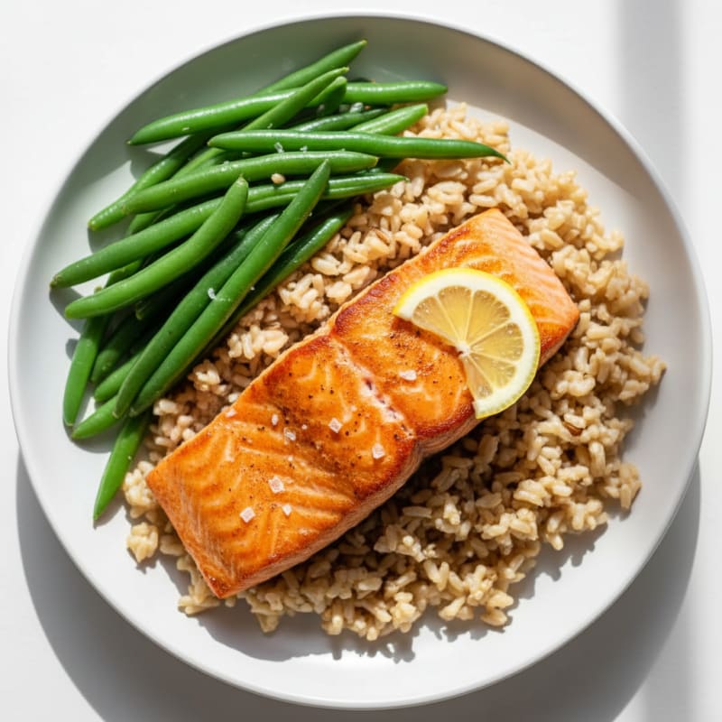 Seared Salmon with Steamed Green Beans and Brown Rice