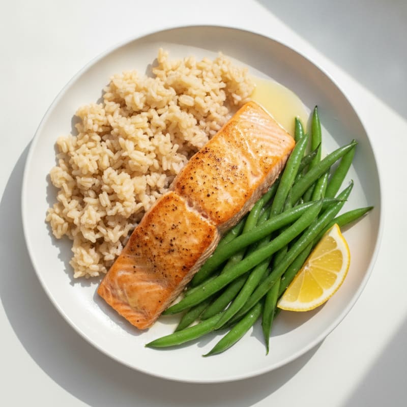 Seared Salmon with Steamed Green Beans and Brown Rice