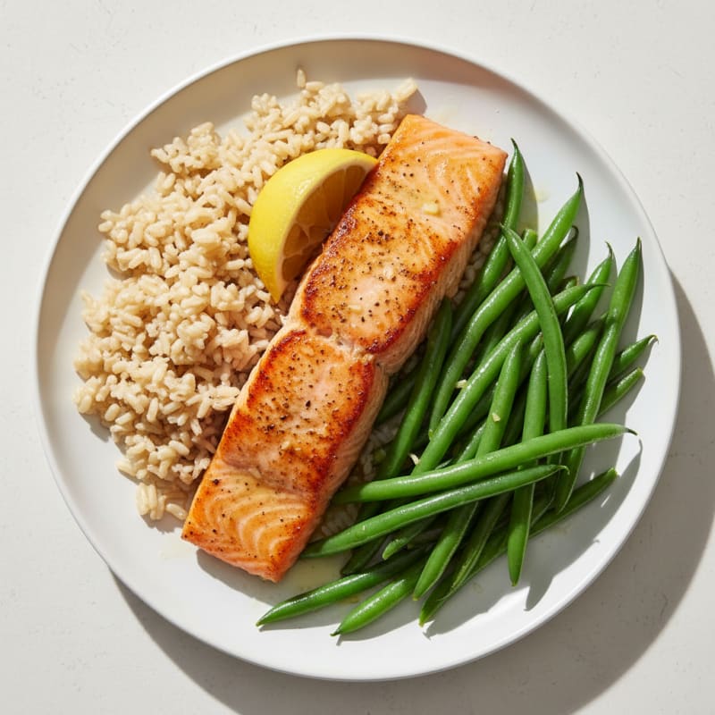 Seared Salmon with Steamed Green Beans and Brown Rice