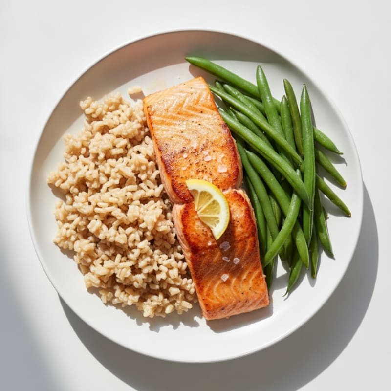 Seared Salmon with Steamed Green Beans and Brown Rice