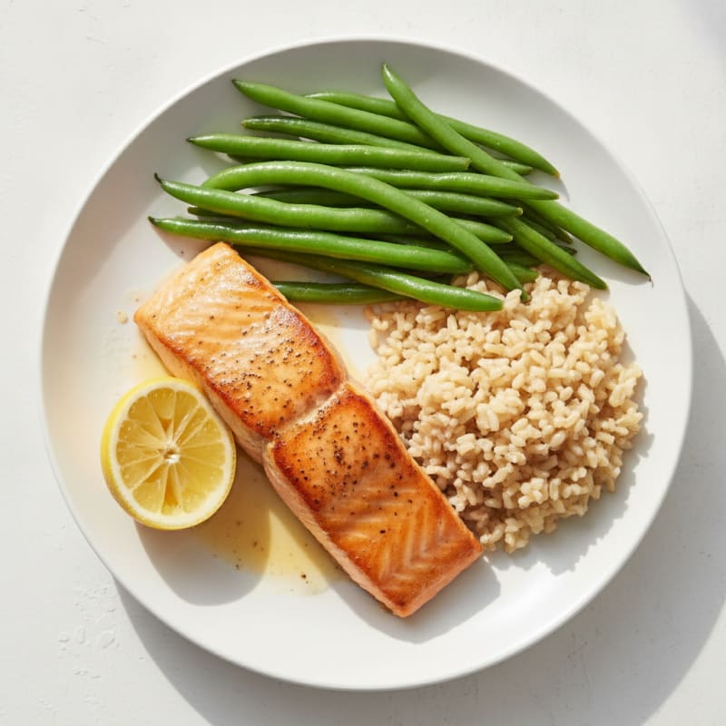 Seared Salmon with Steamed Green Beans and Brown Rice
