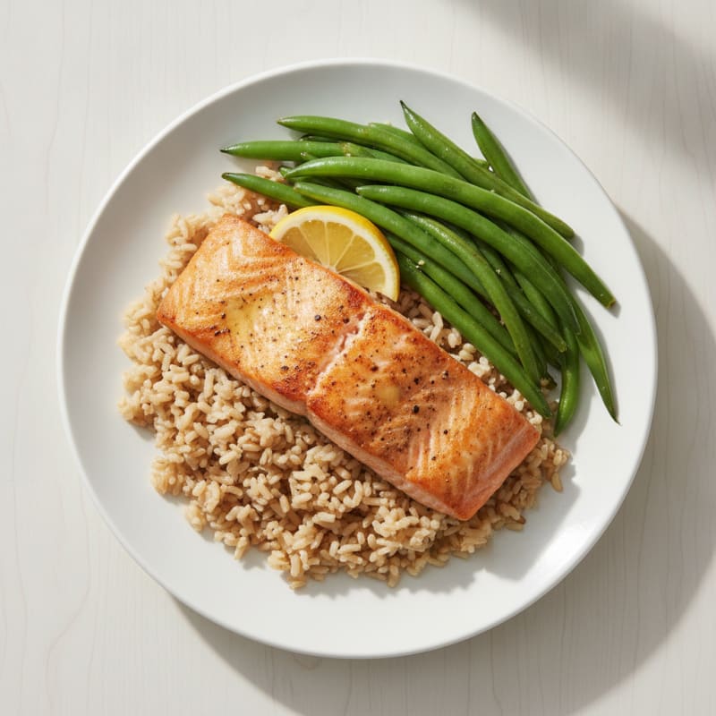 Seared Salmon Fillet with Steamed Green Beans and Brown Rice