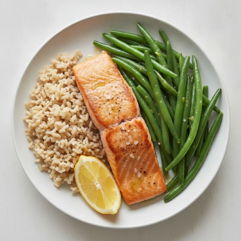 Seared Salmon with Steamed Green Beans and Brown Rice