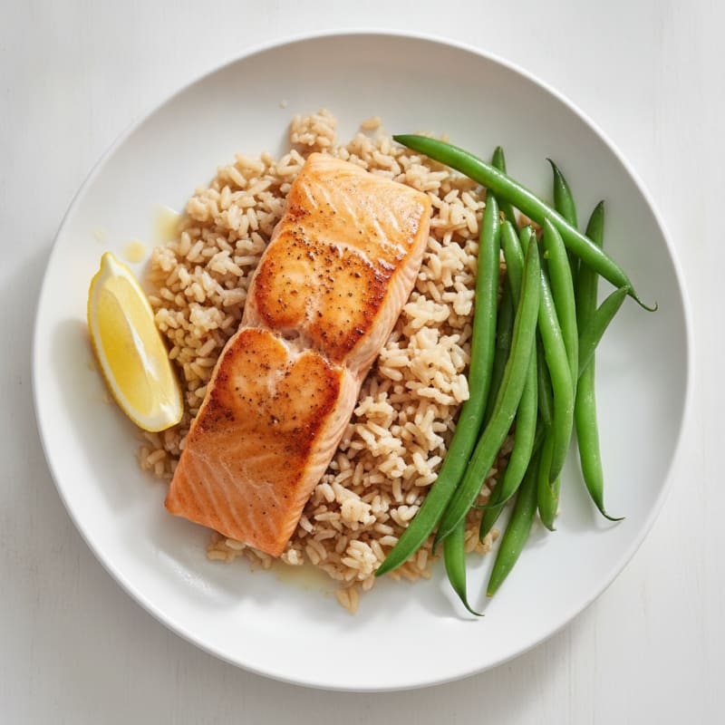 Seared Salmon with Steamed Green Beans and Brown Rice