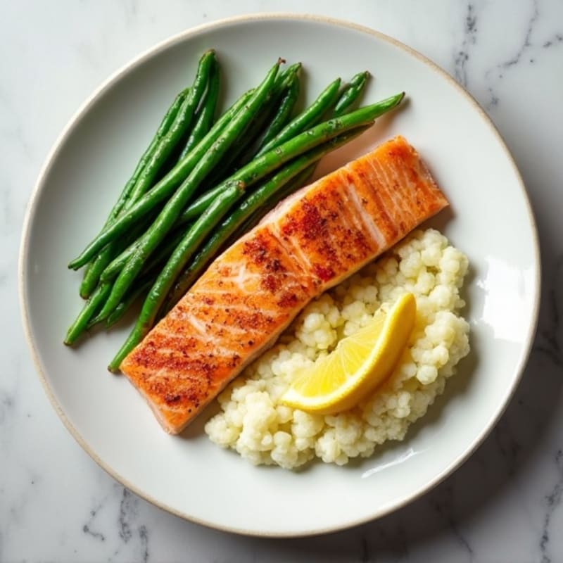 Seared Salmon with Steamed Green Beans and Garlic Cauliflower Mash