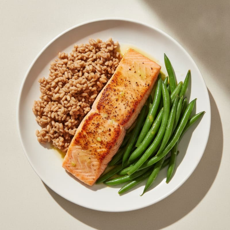 Seared Salmon with Steamed Green Beans and Brown Rice
