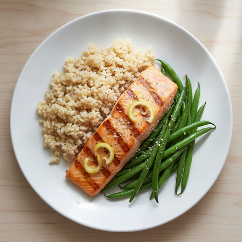 Seared Salmon with Steamed Green Beans and Brown Rice