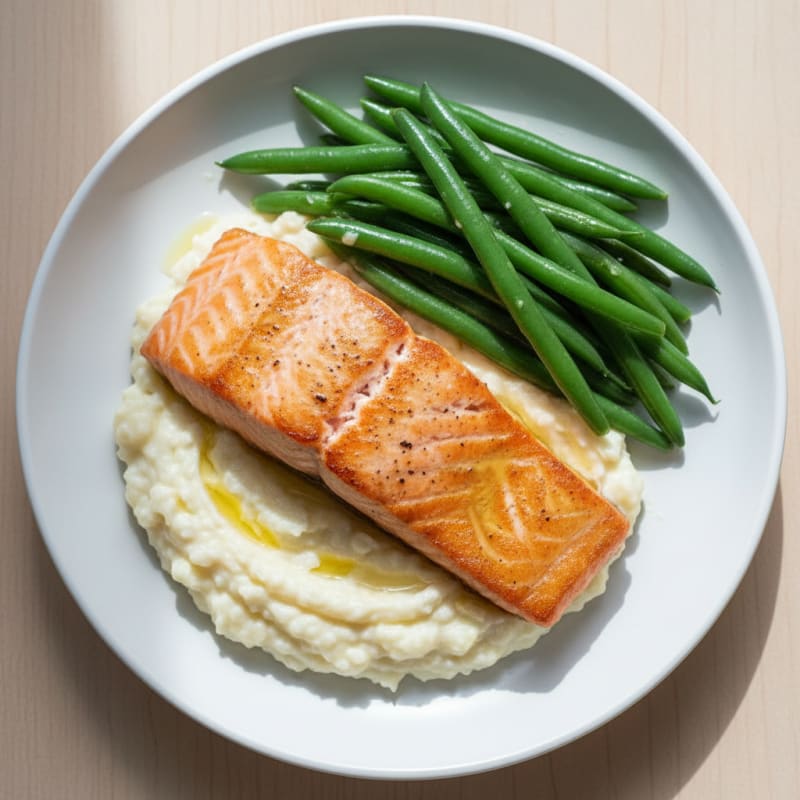 Seared Salmon Fillet with Steamed Green Beans and Cauliflower Mash
