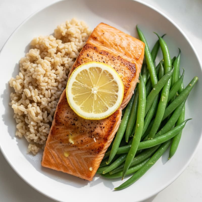 Seared Salmon Fillet with Steamed Green Beans and Brown Rice